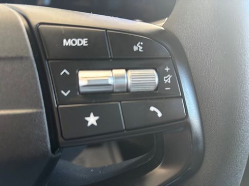 Used 2025 Kia K4 LX image 9