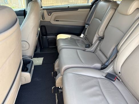 Used 2018 Honda Odyssey Elite image 48