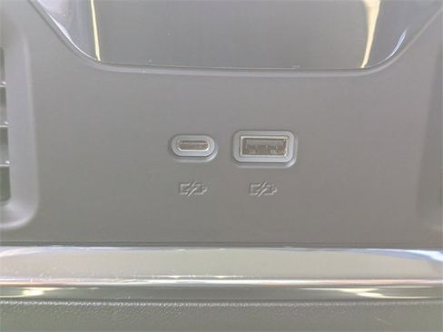 Used 2024 GMC Sierra 1500 Elevation image 15