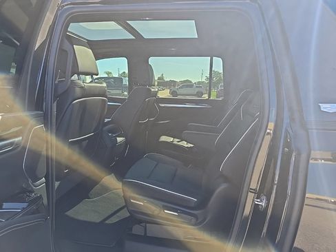 Used 2026 Cadillac Escalade ESV Sport AWD/4WD image 14