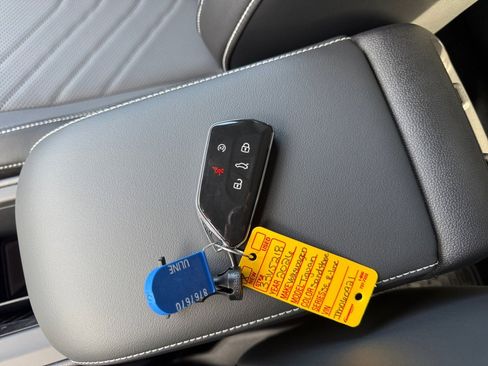 New 2026 Volkswagen Tiguan SE R-Line image 34