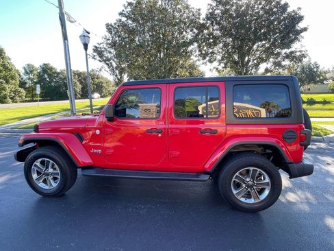 Used 2020 Jeep Wrangler Unlimited Sahara AWD/4WD image 22