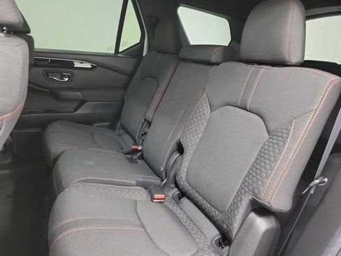 Used 2025 Honda Pilot Sport image 11
