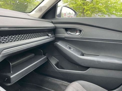 Used 2023 Honda Accord EX image 34