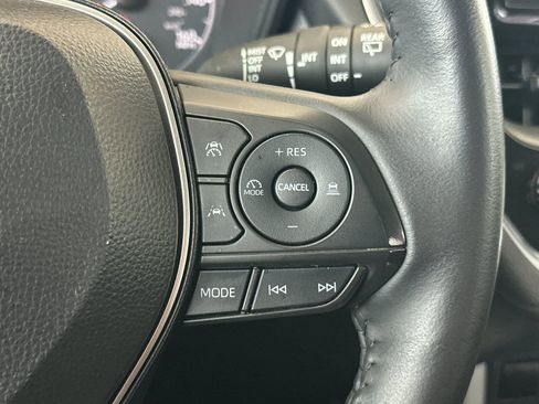 Used 2024 Toyota Corolla Cross LE FWD image 28
