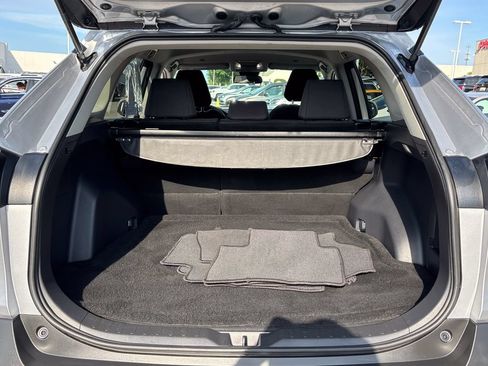 Used 2025 Toyota RAV4 LE AWD/4WD image 43