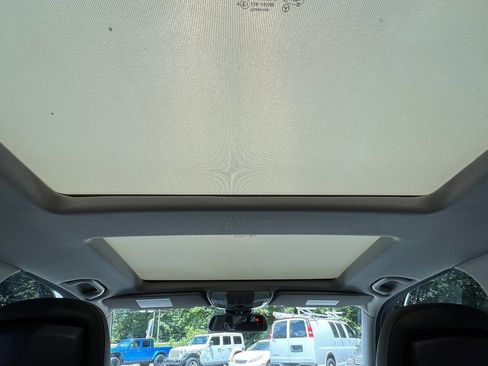 Used 2013 Mercedes-Benz GLK 350 4MATIC image 9