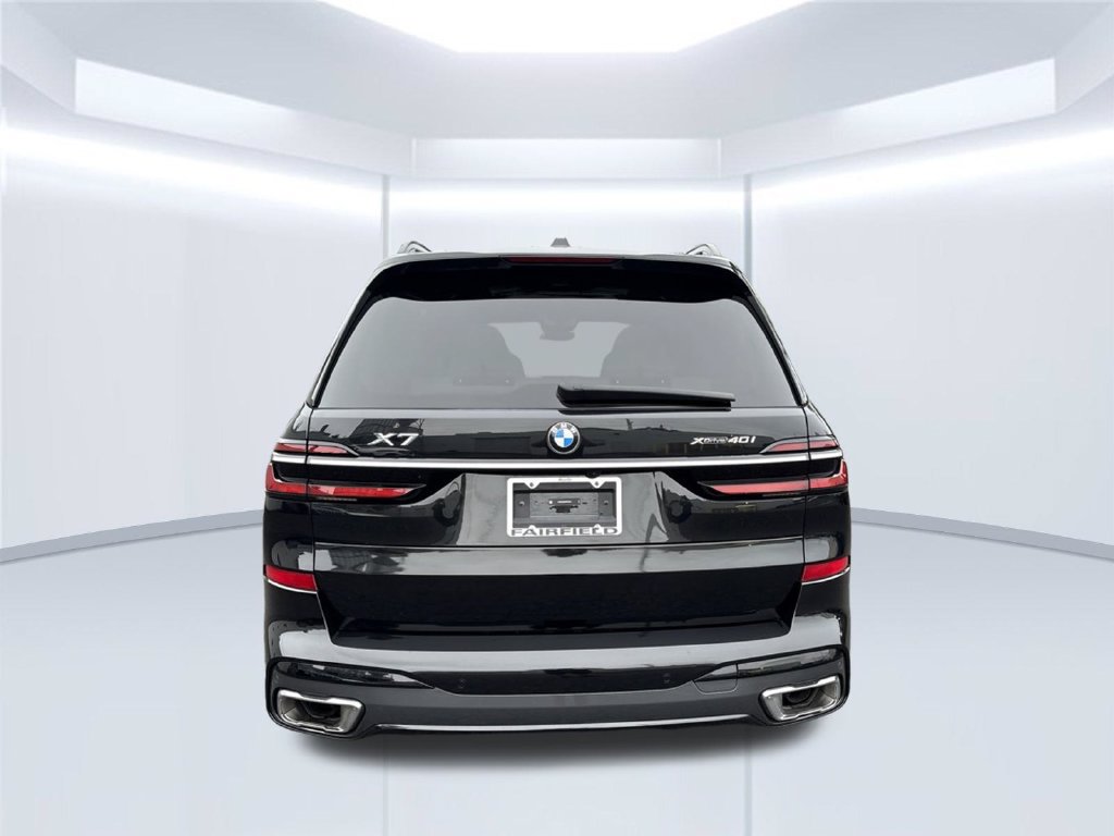 Used 2024 BMW X7 xDrive40i w/ M Sport Package AWD/4WD image 7
