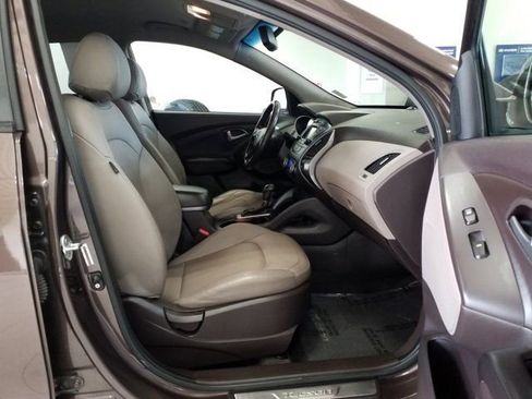 Used 2014 Hyundai Tucson Limited AWD/4WD image 16