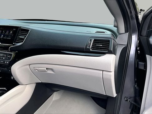 Used 2020 Honda Pilot Touring image 19