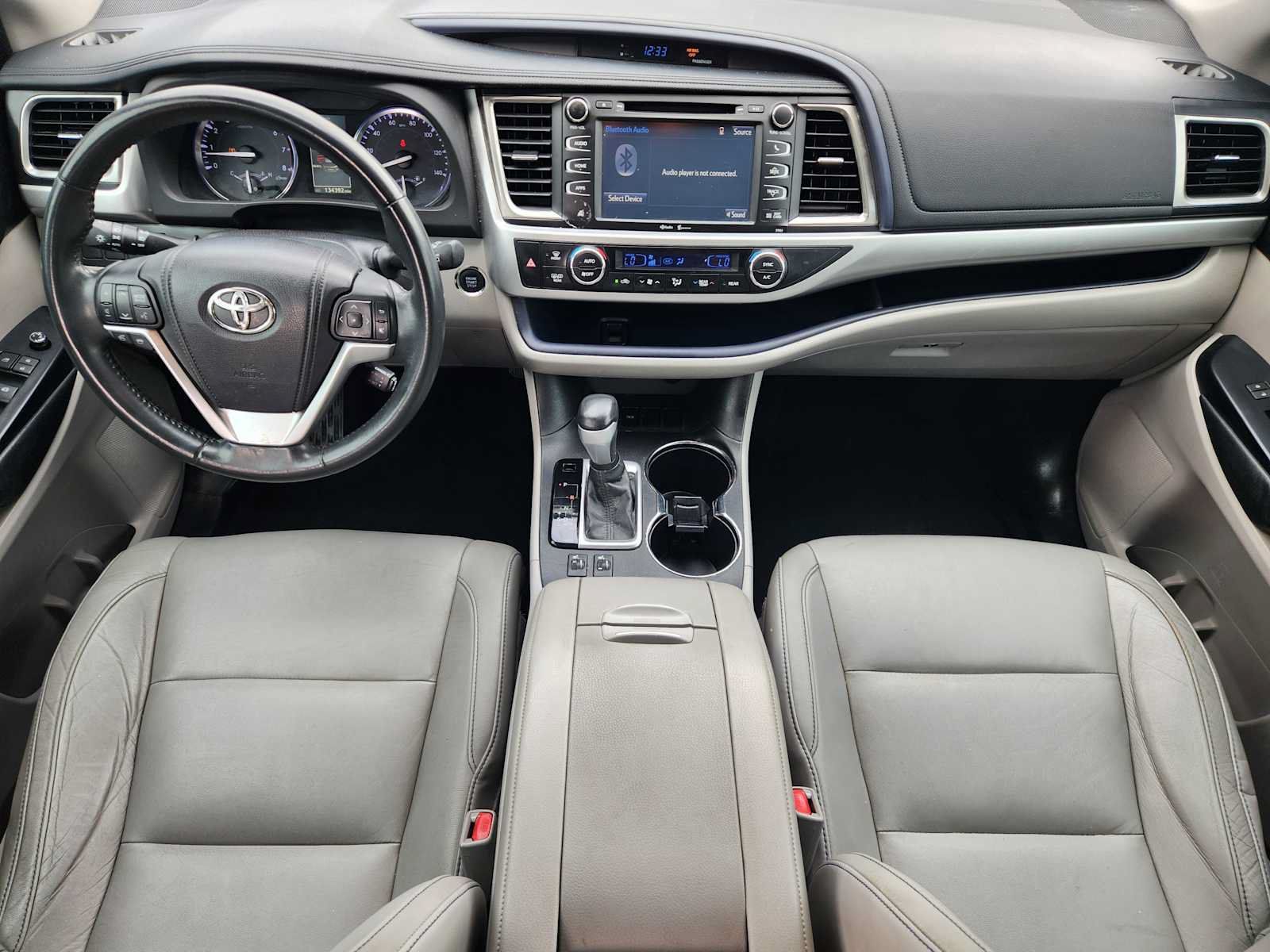 Used 2014 Toyota Highlander XLE FWD image 24