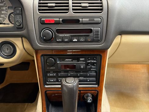 Used 1991 Acura Legend LS FWD image 21