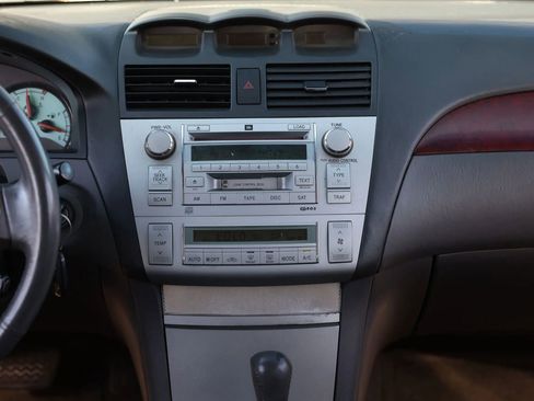 Used 2005 Toyota Solara SLE image 34
