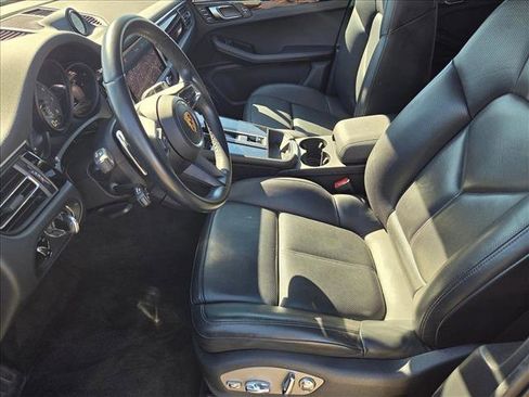 Used 2023 Porsche Macan S image 16