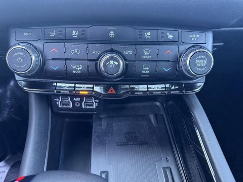 Used 2022 Dodge Durango Citadel image 25