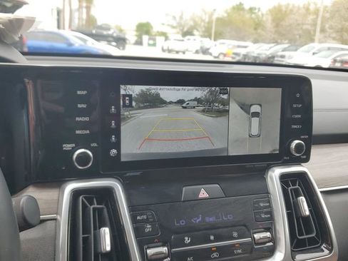 Used 2023 Kia Sorento SX Prestige image 27