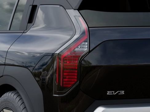 New 2027 Kia EV3 Wind AWD/4WD image 11