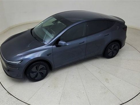 Used 2026 Tesla Model Y Long Range image 78