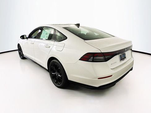 New 2025 Honda Accord LX image 4
