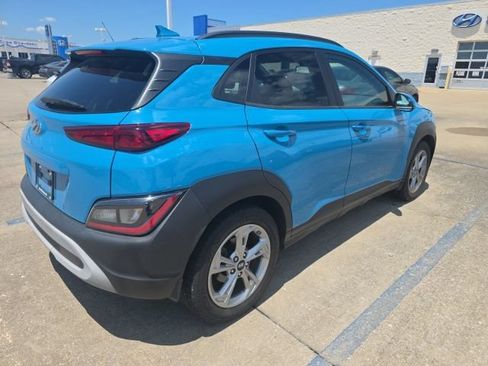 Used 2022 Hyundai Kona SEL FWD image 2