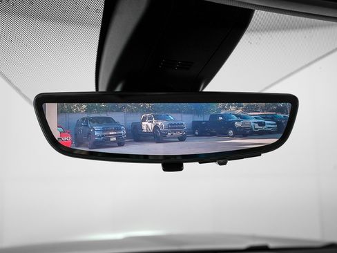 Used 2021 GMC Yukon Denali w/ Denali Premium Package image 28