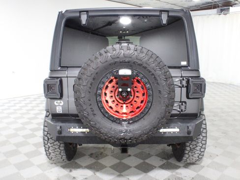 Used 2019 Jeep Wrangler Unlimited Sahara AWD/4WD image 28