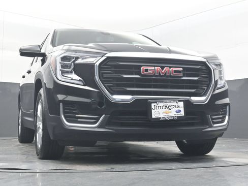 Used 2024 GMC Terrain SLE AWD/4WD image 23