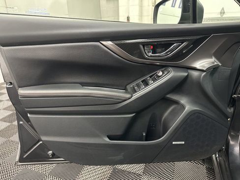 Used 2019 Subaru Crosstrek 2.0i Limited w/ Moonroof Package w/Navigation AWD/4WD image 17
