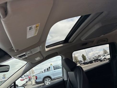 New 2026 Honda Odyssey Touring image 22