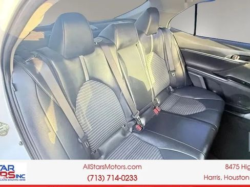 Used 2020 Toyota Camry SE w/ Carpet Mat Package FWD image 18