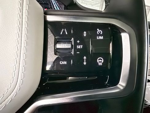 New 2026 Land Rover Range Rover Sport SE AWD/4WD image 17