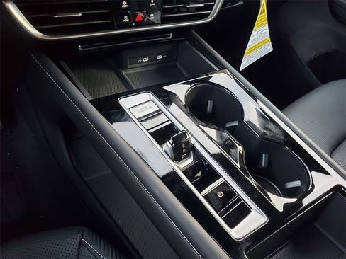 New 2026 Volkswagen Atlas Cross Sport SE image 10