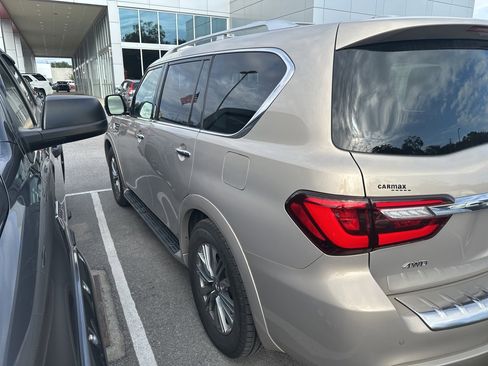 Used 2022 INFINITI QX80 Luxe w/ All-Season Package image 4
