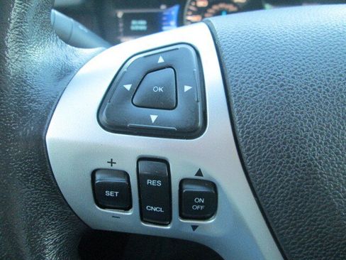 Used 2013 Ford Edge Limited image 21