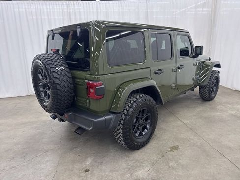 Used 2024 Jeep Wrangler Unlimited Sahara w/ Safety Group image 28