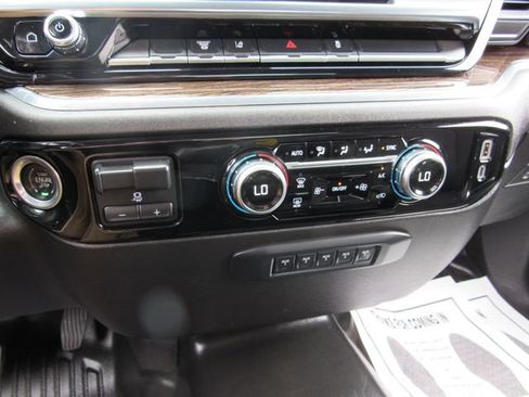 Used 2024 GMC Sierra 3500 SLE w/ SLE Convenience Package AWD/4WD image 26