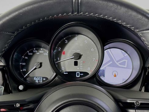 Used 2024 Porsche Macan S image 13