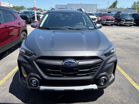 Used 2024 Subaru Outback Touring AWD/4WD image 2