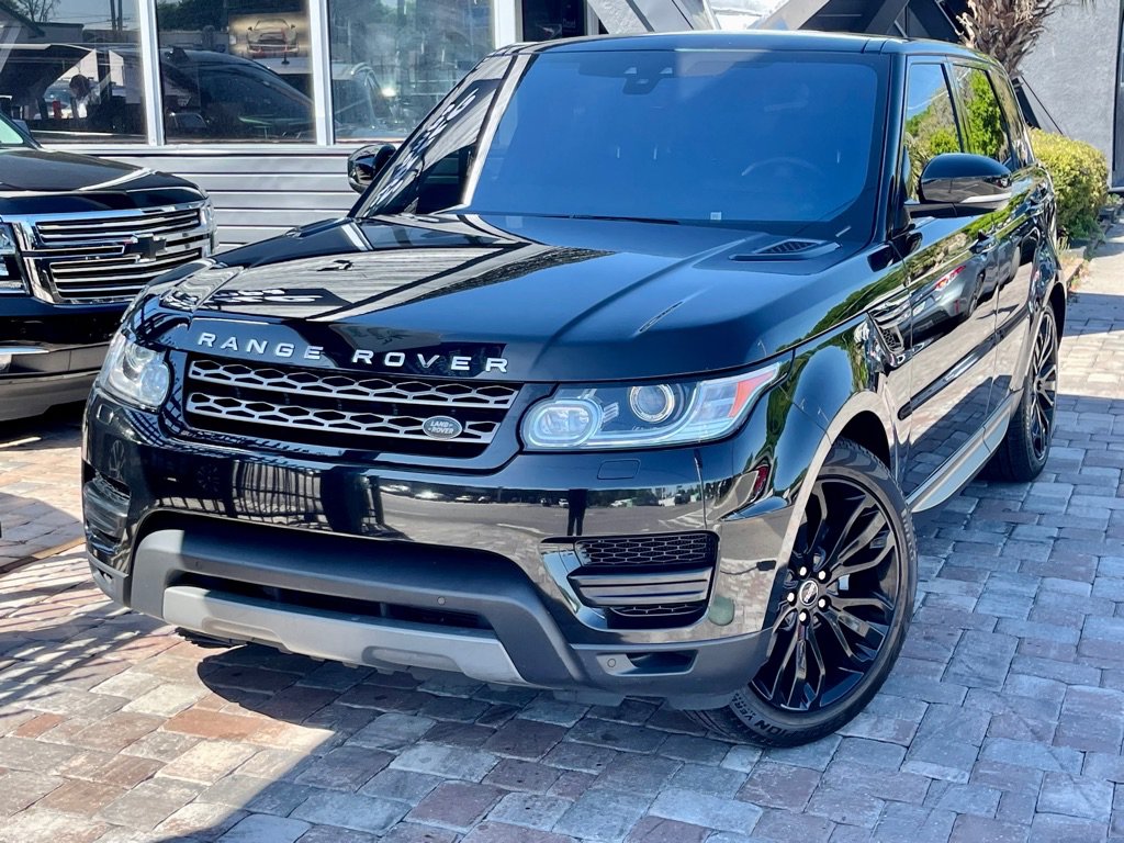 Used 2017 Land Rover Range Rover Sport SE AWD/4WD image 2