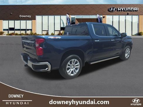 Used 2022 Chevrolet Silverado 1500 LTZ w/ LTZ Premium Package AWD/4WD image 5