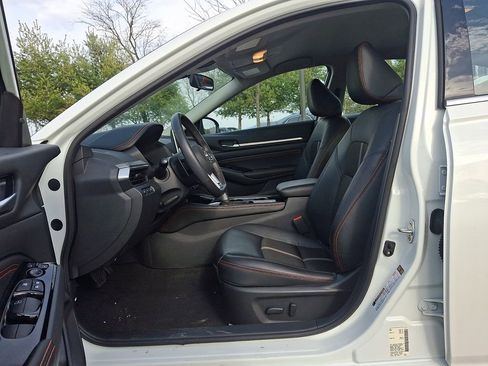 Used 2023 Nissan Altima 2.5 SR image 15