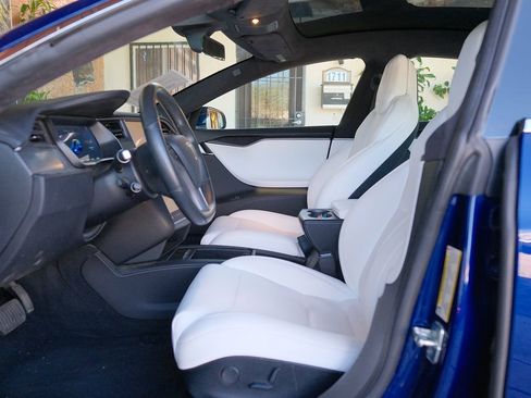 Used 2018 Tesla Model S 75D image 12