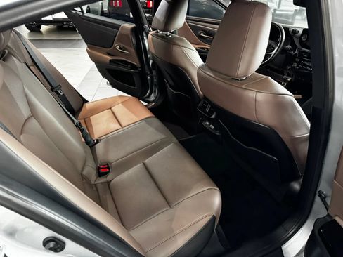 Used 2023 Lexus ES 250 w/ Premium Package AWD/4WD image 15