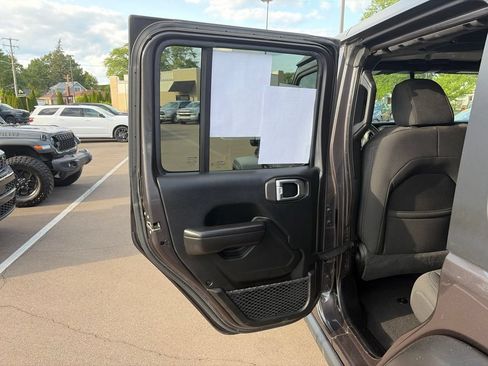 Used 2021 Jeep Wrangler Unlimited Sport AWD/4WD image 14