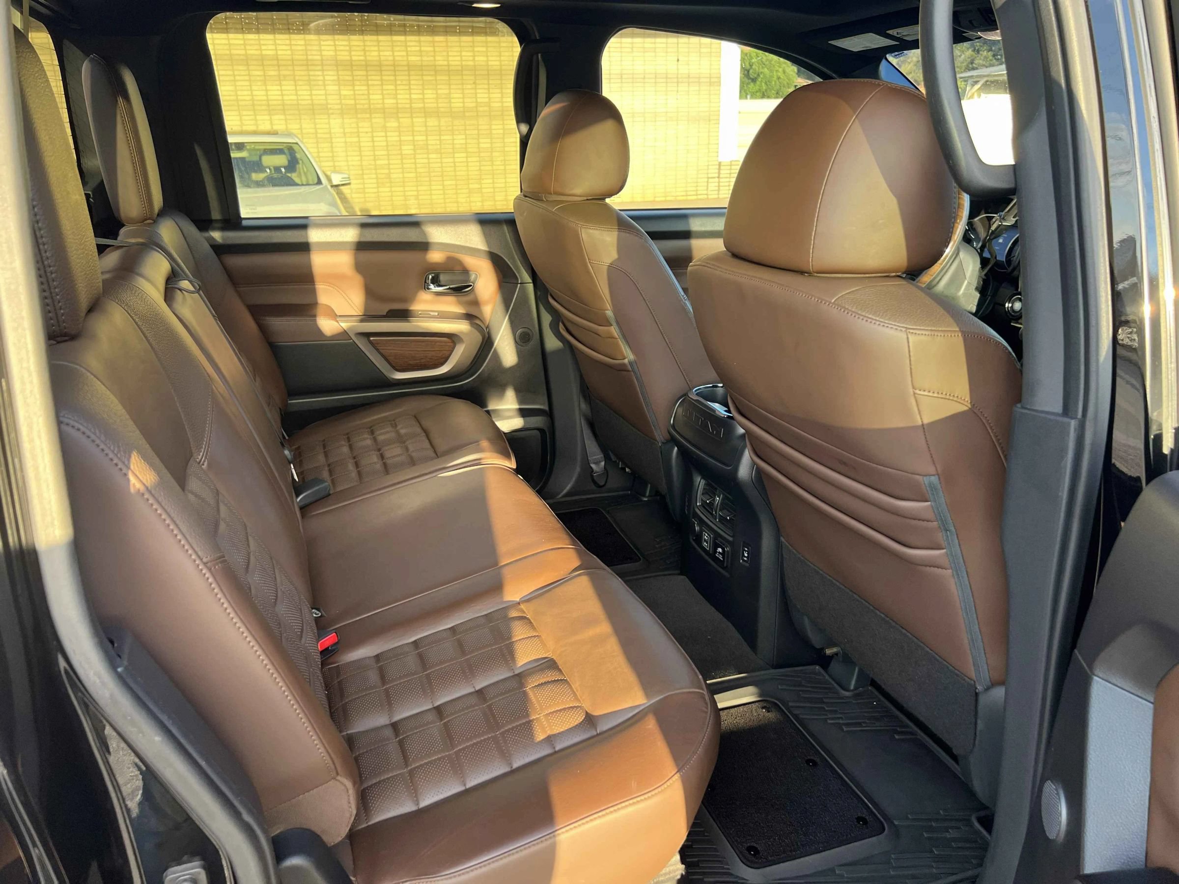 Used 2021 Nissan Titan Platinum Reserve w/ Moonroof Package RWD image 23