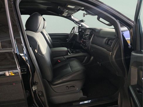 Used 2024 Nissan Titan PRO-4X w/ Pro-4x Convenience Package AWD/4WD image 8