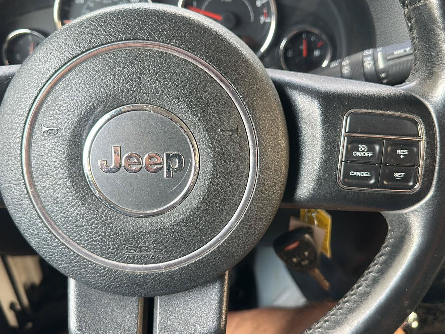 Used 2013 Jeep Wrangler Unlimited Sahara AWD/4WD image 21