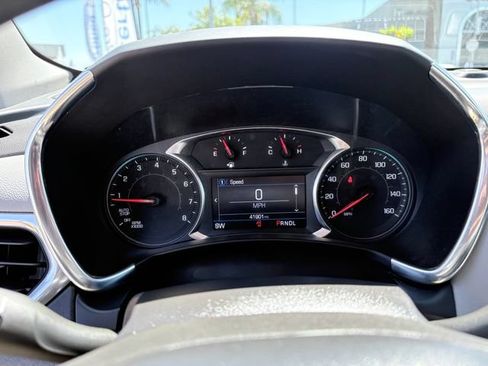 Used 2023 Chevrolet Equinox LS w/ LS Convenience Package FWD image 23