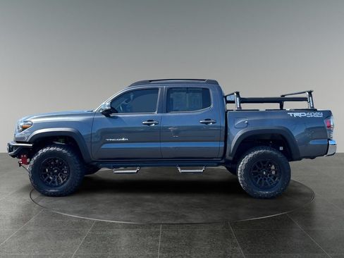 Used 2023 Toyota Tacoma TRD Off-Road AWD/4WD image 5