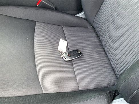 Used 2024 Nissan Sentra SV image 14